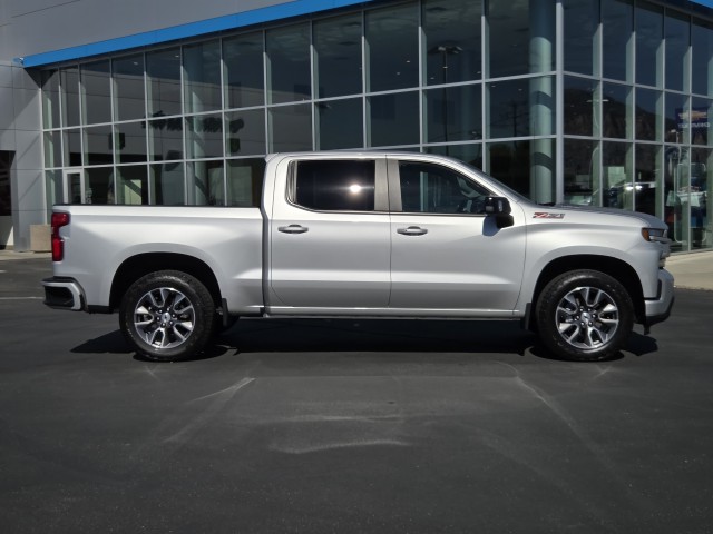 2021 Chevrolet Silverado 1500 RST photo 3