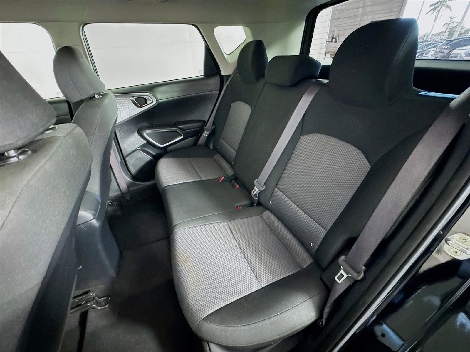 2022 Kia Soul LX photo 16
