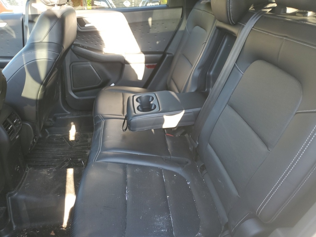 2020 Ford Escape SEL photo 4