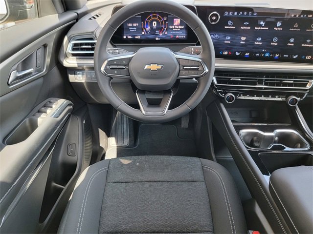 2025 Chevrolet Traverse photo 21