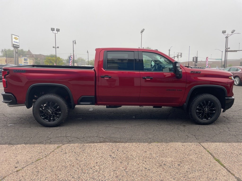 2026 Chevrolet Silverado 3500HD LTZ photo 4