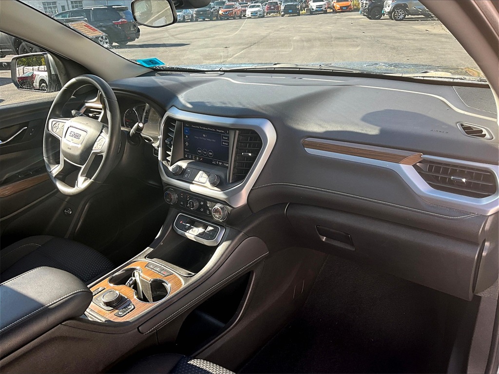 2023 Gmc Acadia SLE photo 14