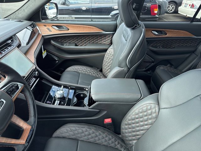 2025 Jeep Grand Cherokee Summit Reserve photo 3