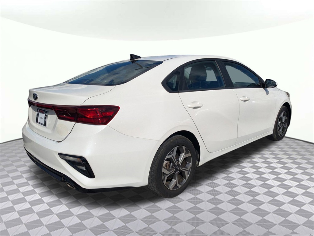 2021 Kia Forte FE LXS photo 3