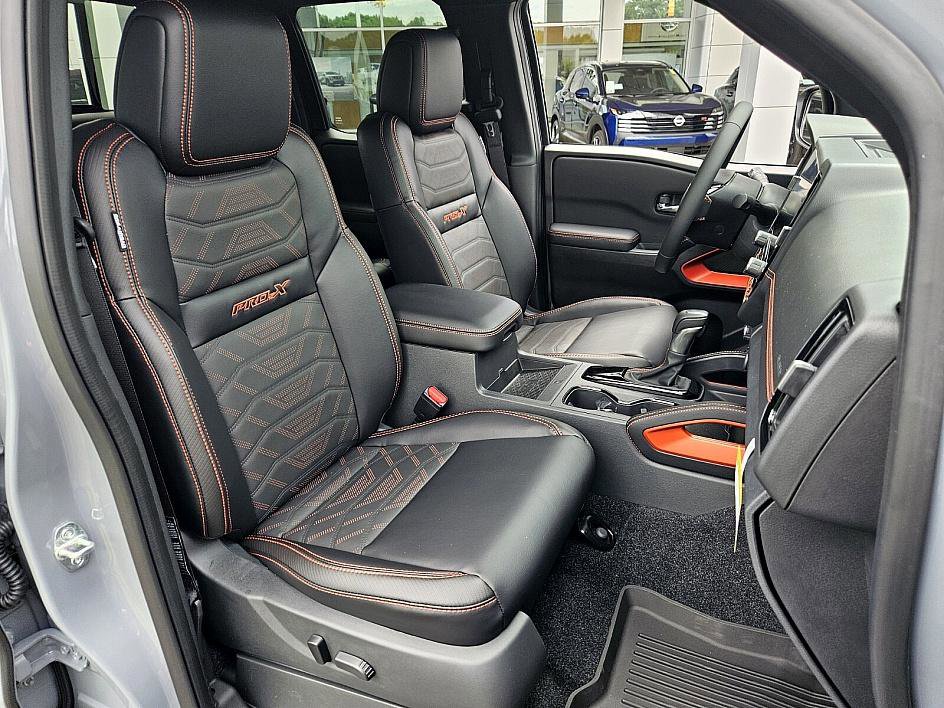 2025 Nissan Frontier Crew Cab PRO-X photo 15