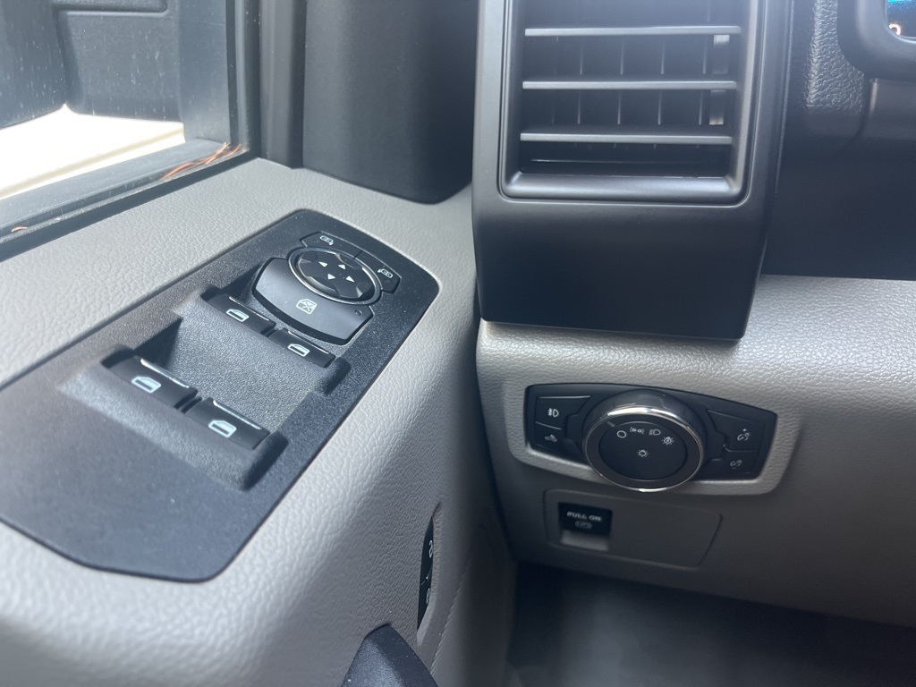2020 Ford F-150 XL photo 14