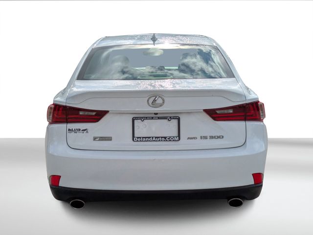 2016 Lexus IS 300 F SPORT photo 4