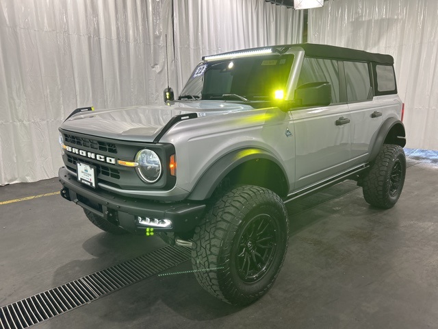 2022 Ford Bronco Black Diamond photo 18