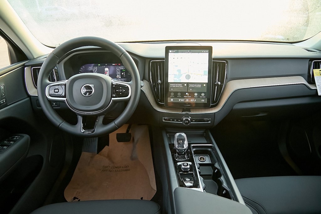 2026 VOLVO XC60 - Image 22