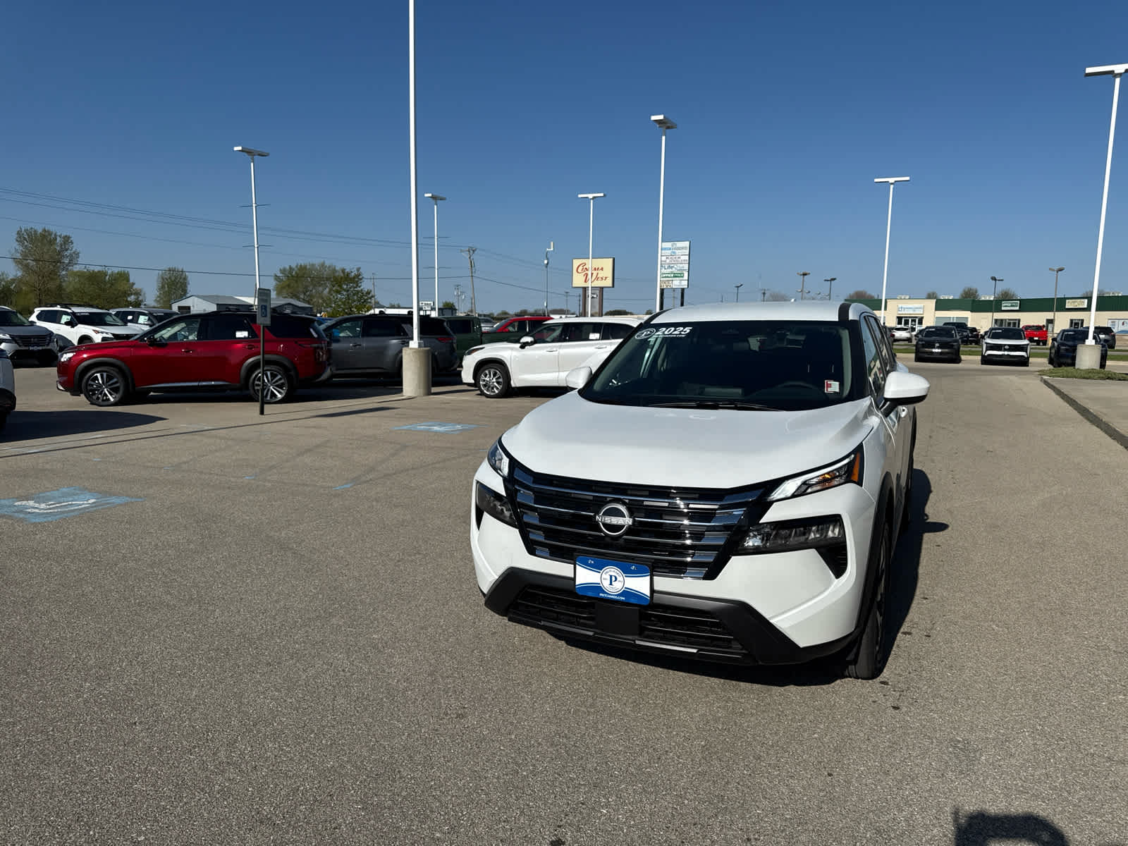 2025 Nissan Rogue SV photo 2