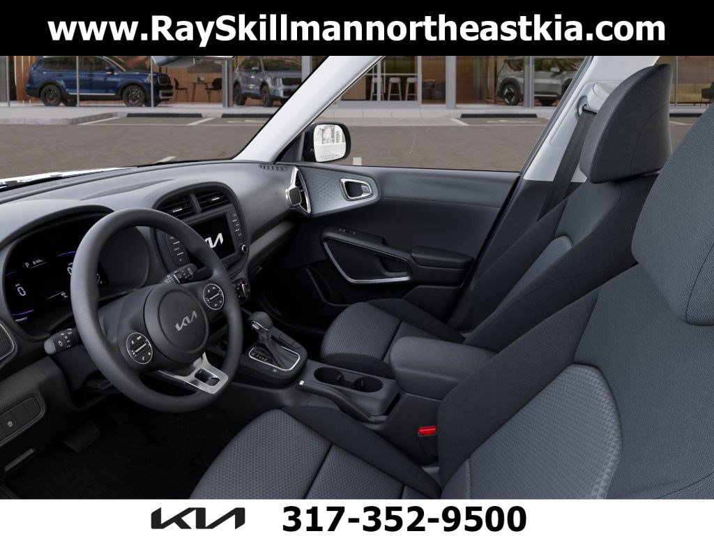 2025 Kia Soul LX photo 13