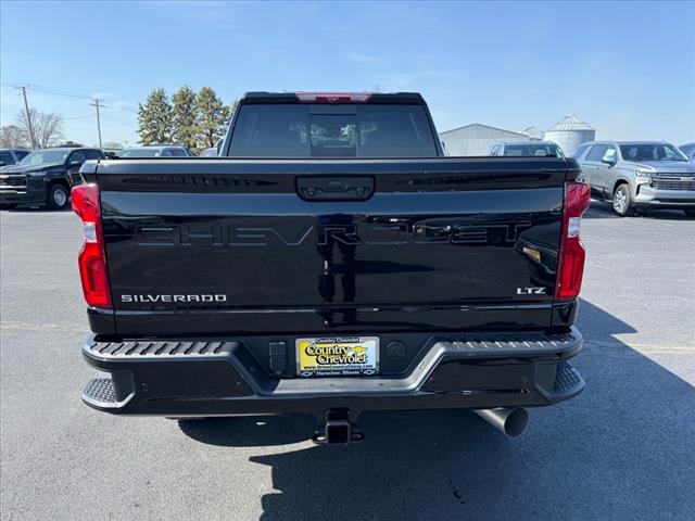 2024 Chevrolet Silverado 3500HD LTZ photo 3