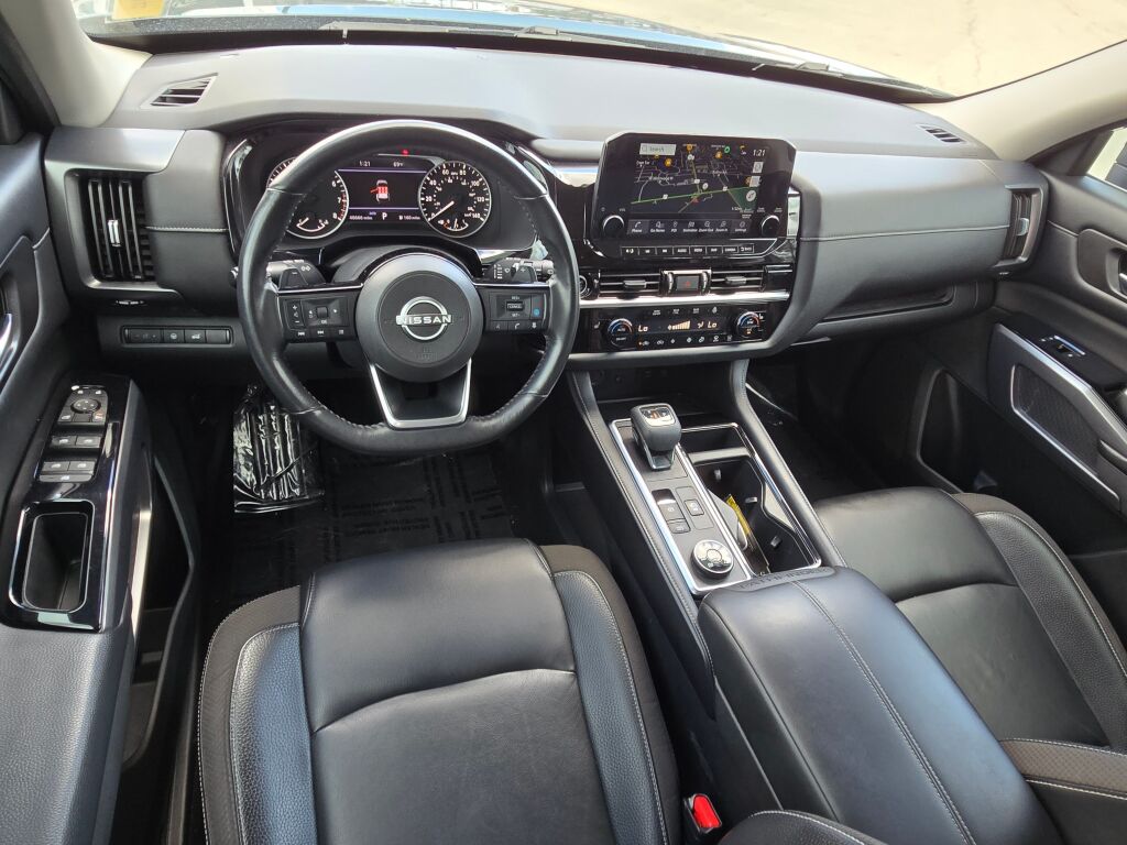 2023 Nissan Pathfinder SL photo 16