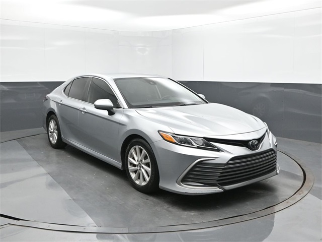 2023 Toyota Camry LE photo 19