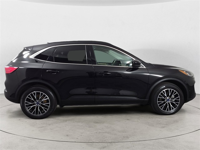 2022 Ford Escape Plug-In Hybrid Titanium photo 6