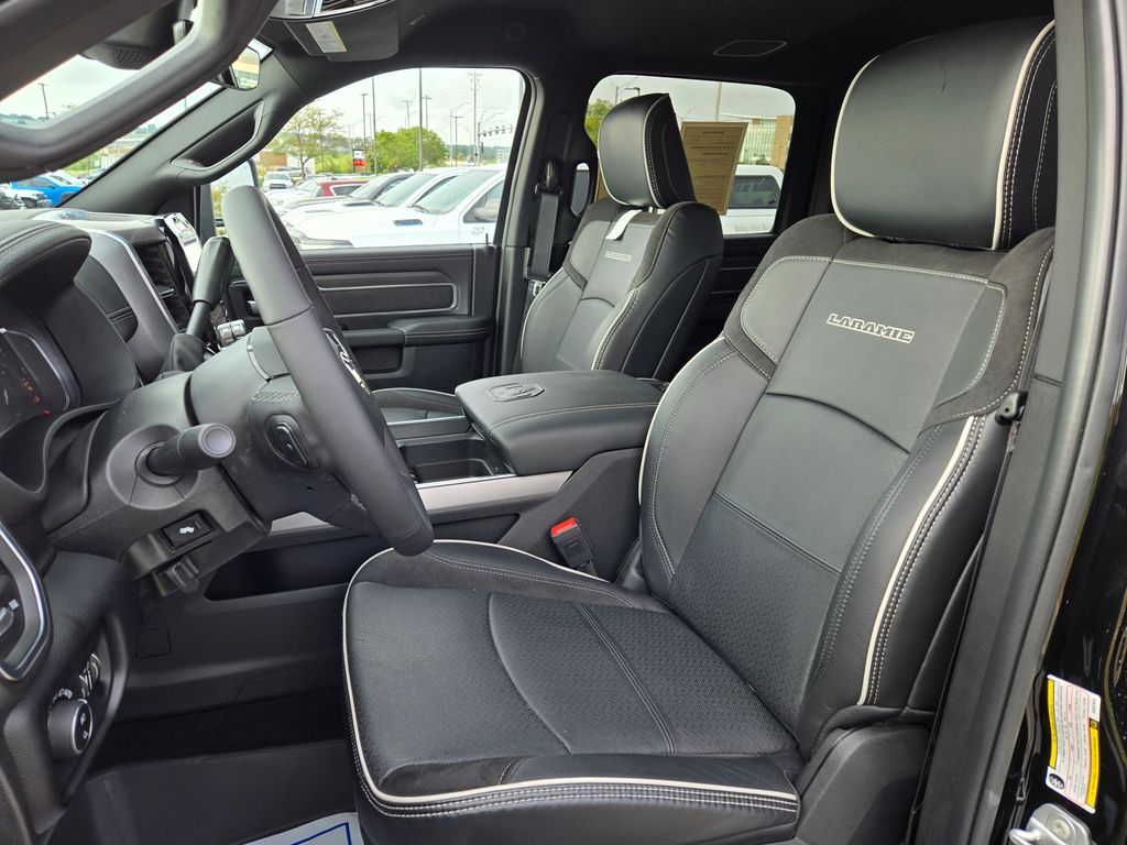 2025 Ram 2500 Laramie photo 13
