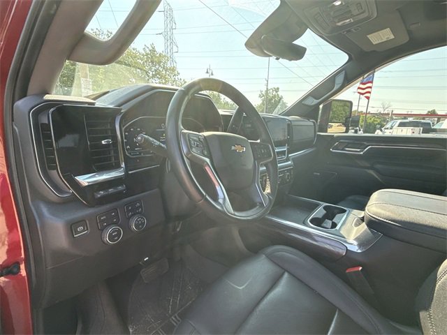 2024 Chevrolet Silverado 2500HD LTZ photo 2