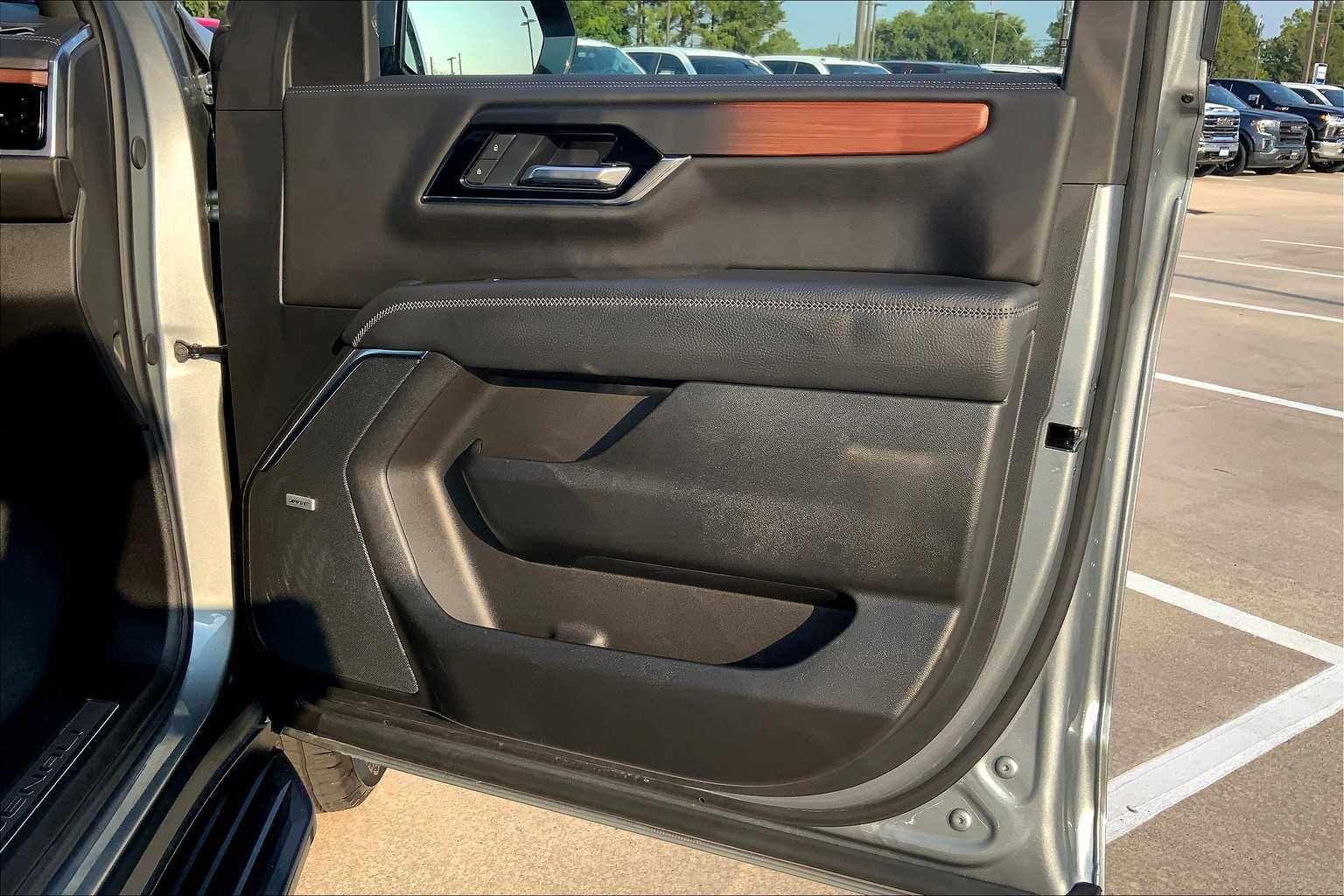 2025 Gmc Yukon Denali photo 40