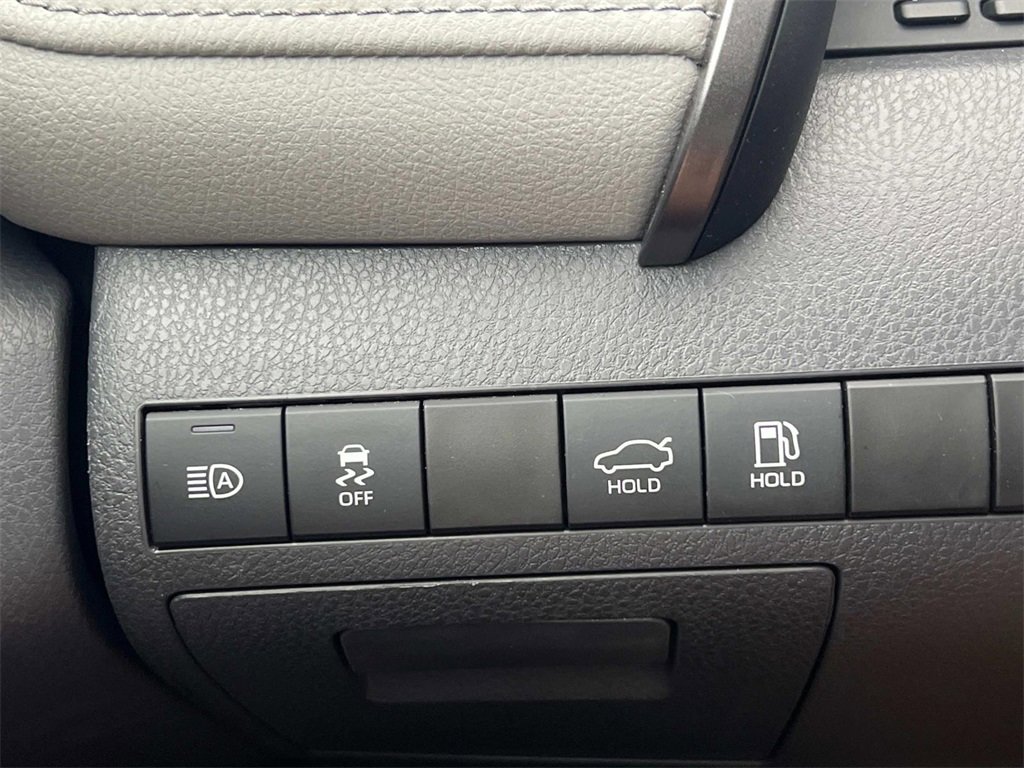 2023 Toyota Camry LE photo 23