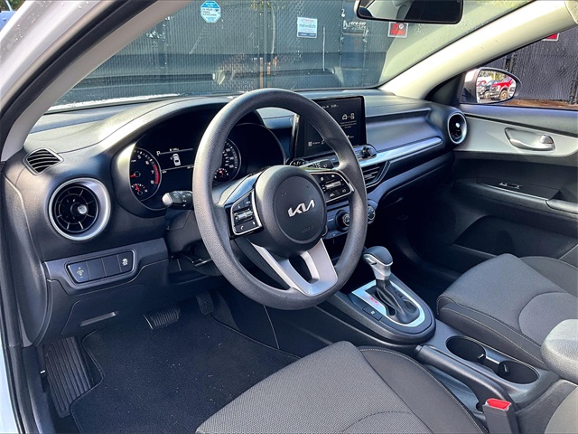 2023 Kia Forte LXS photo 14