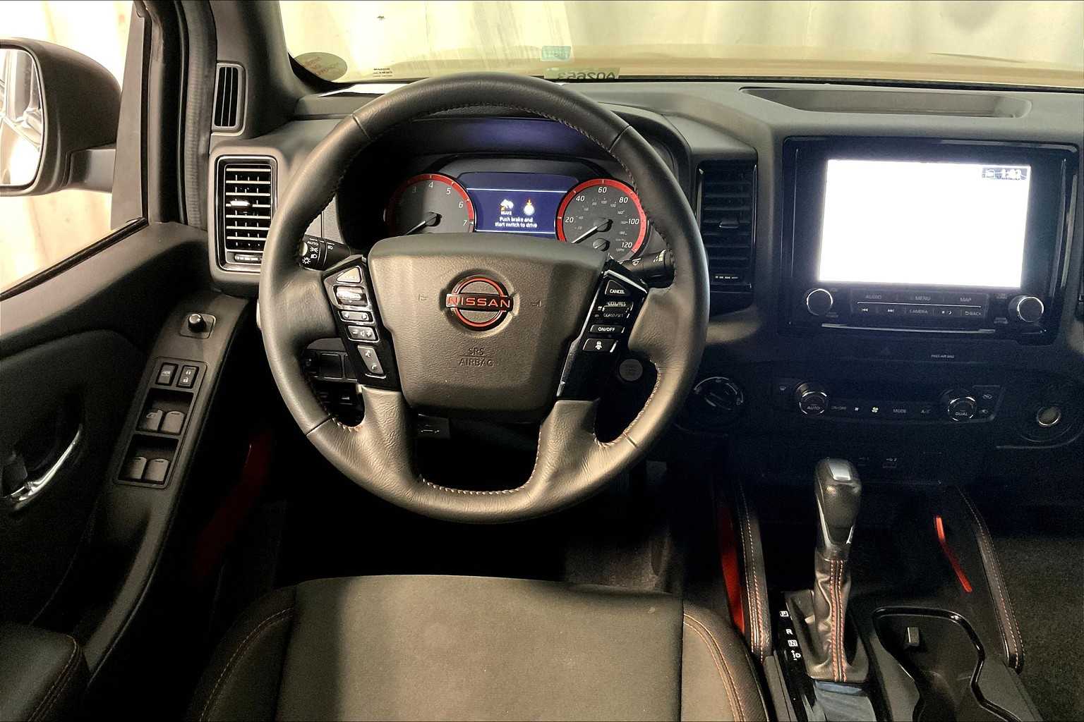2022 Nissan Frontier PRO-4X photo 16