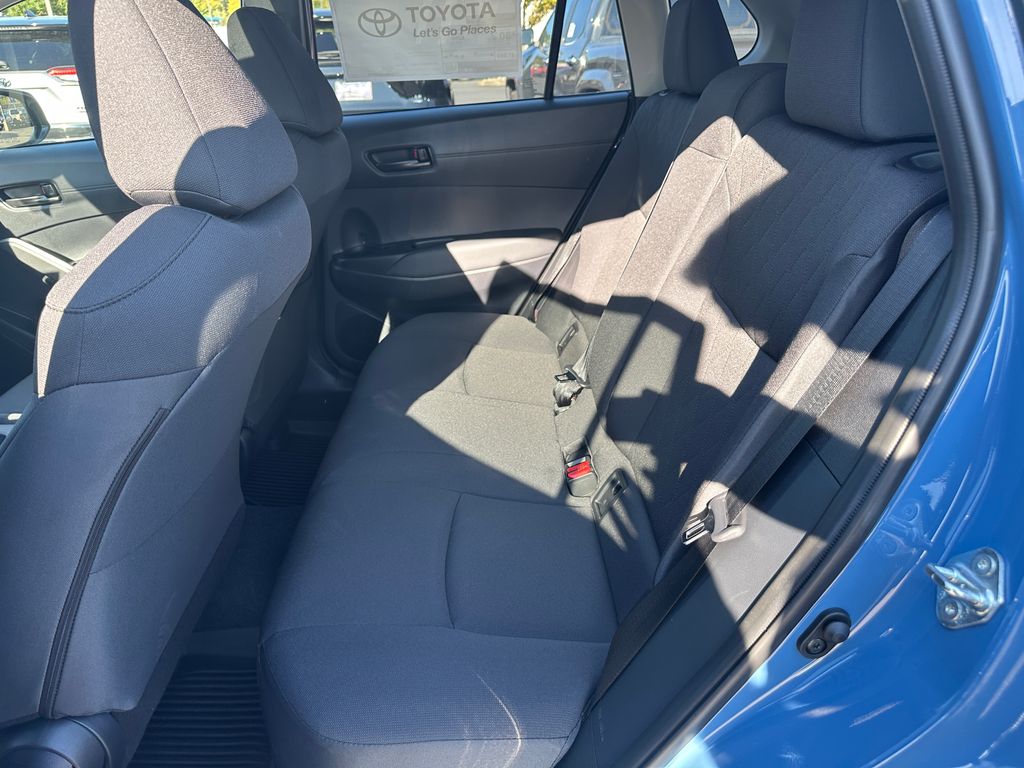 2026 Toyota Corolla Cross LE photo 14