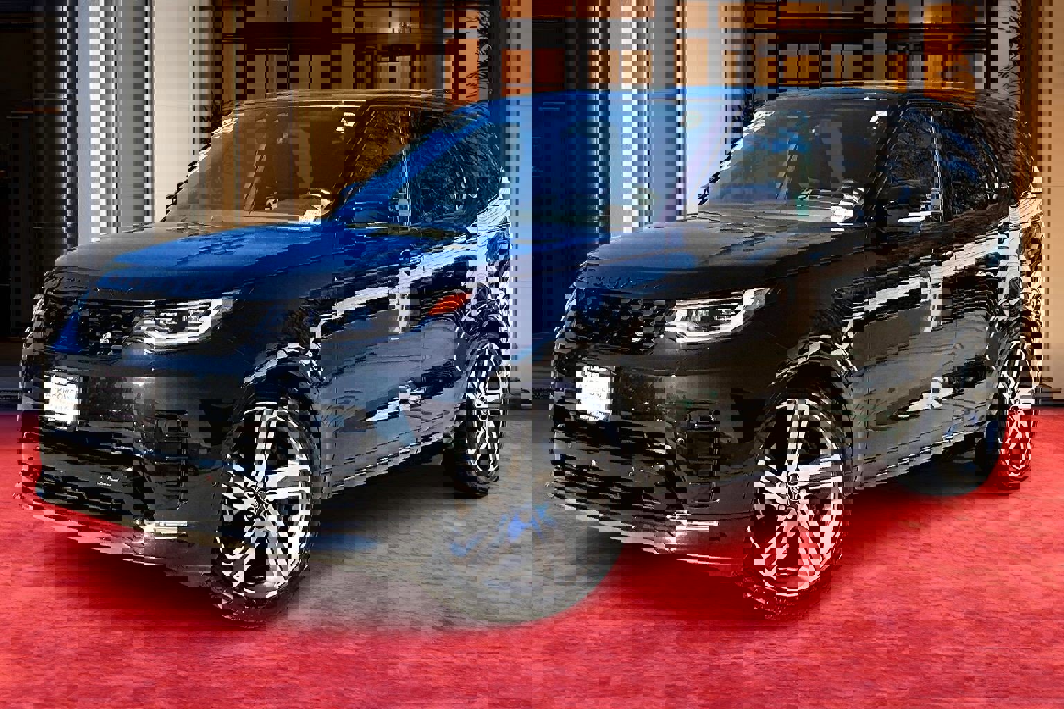 2023 Land Rover Discovery S R Dynamic