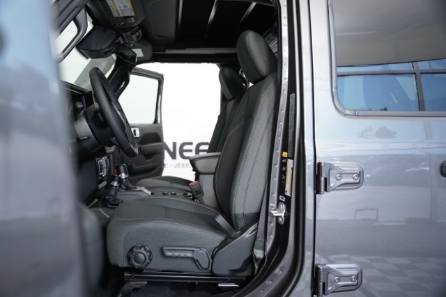 2025 Jeep Wrangler Sport S photo 22