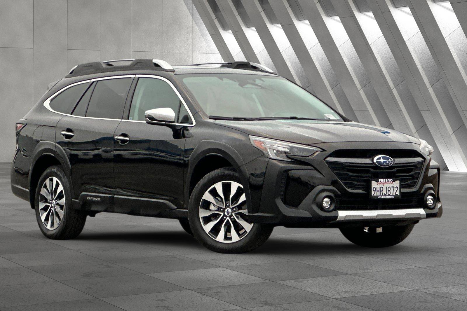 2024 Subaru Outback Touring's photo