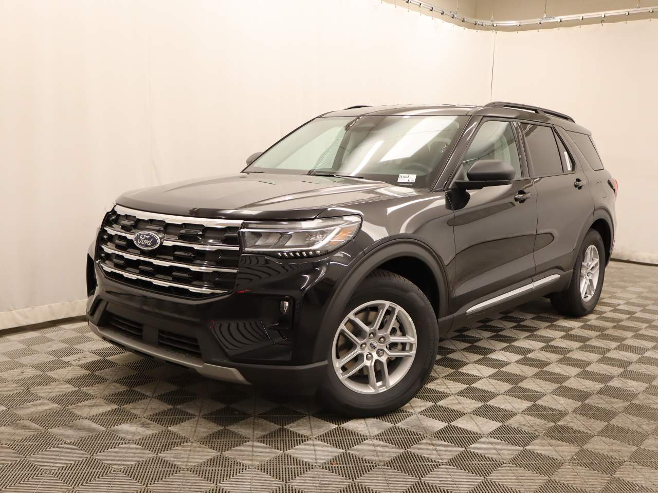 2025 Ford Explorer Active's photo