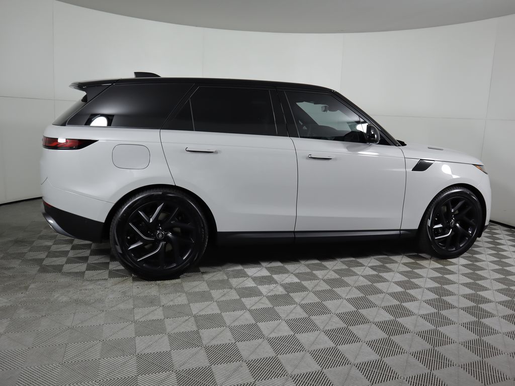 2025 Land Rover Range Rover Sport SE photo 4