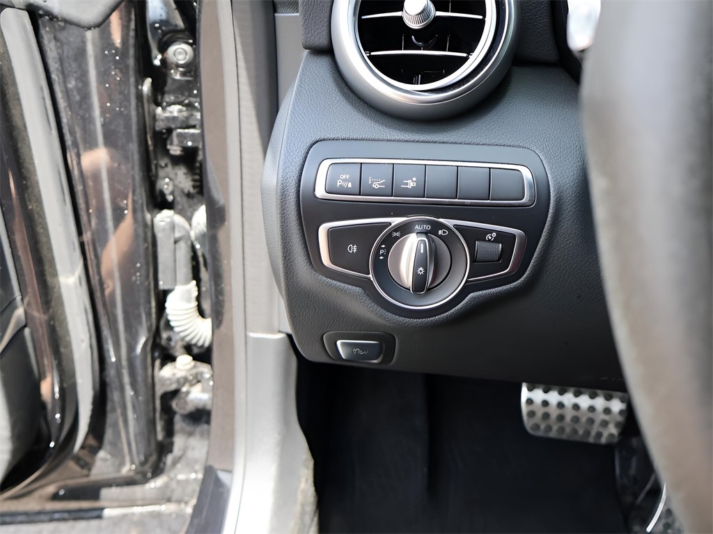 2022 Mercedes Benz C 43 AMG 4MATIC photo 38