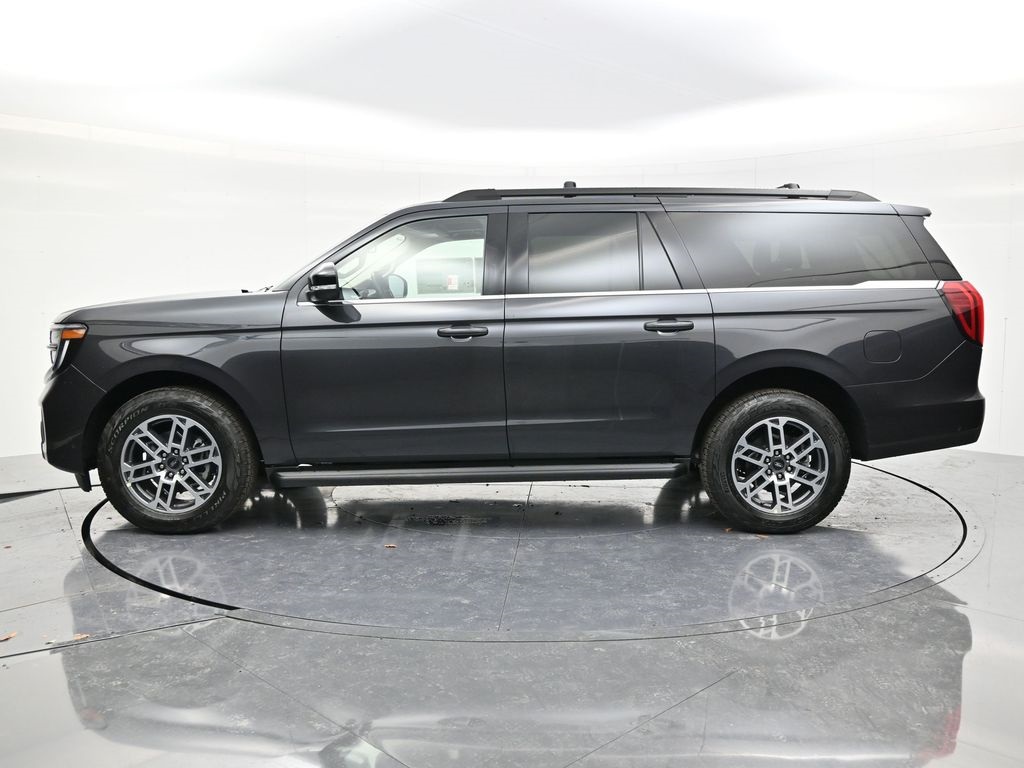 2025 Ford Expedition MAX photo 3