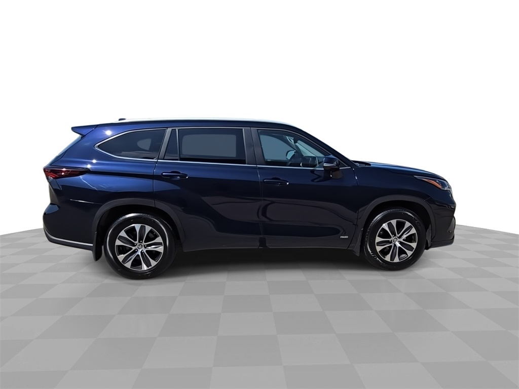 2024 Toyota Highlander Hybrid XLE photo 9