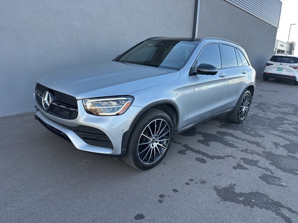 2021 Mercedes-Benz GLC GLC300's photo