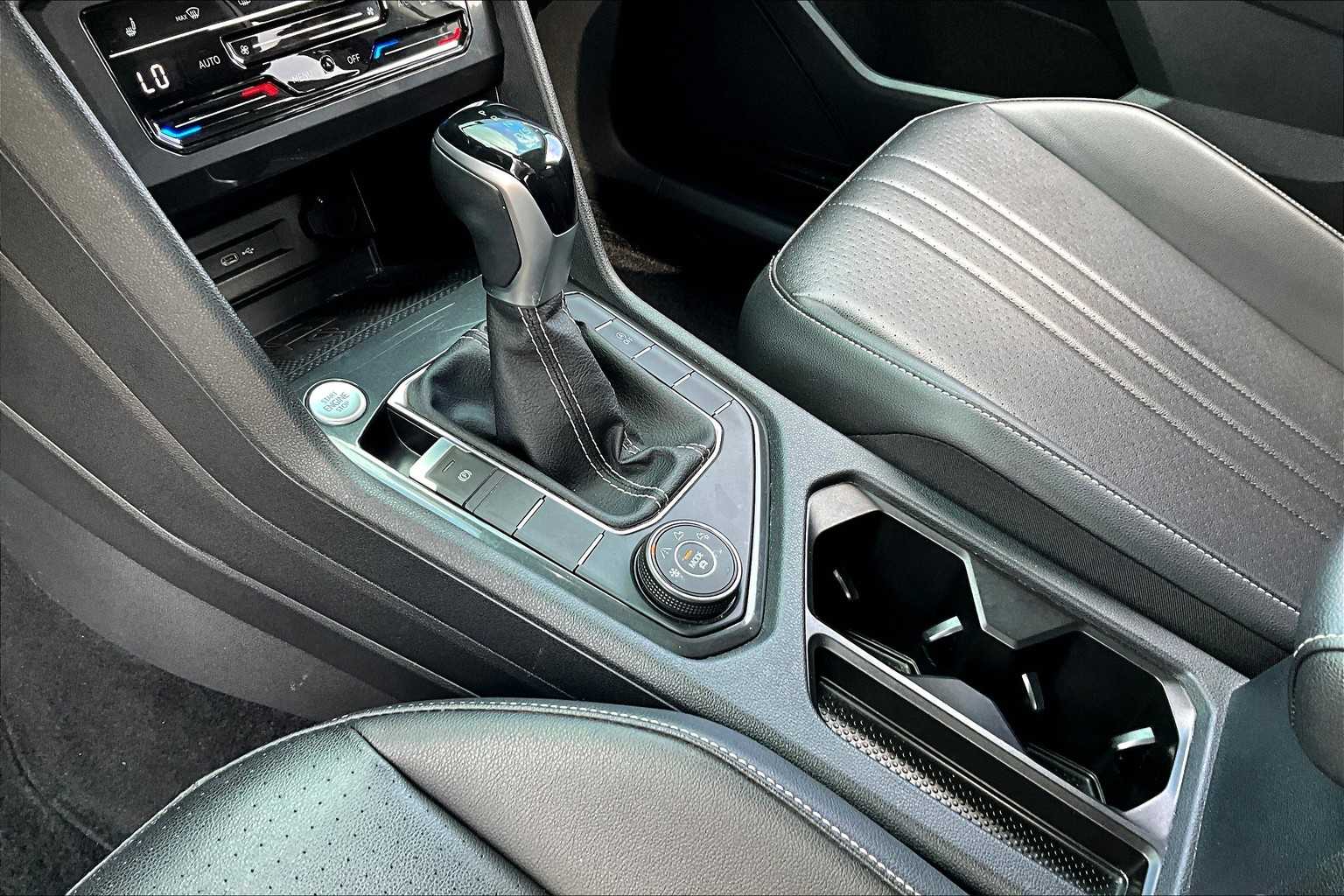 2022 Volkswagen Tiguan SE photo 31