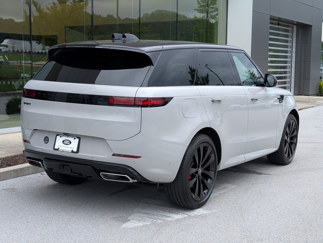 2025 Land Rover Range Rover Sport SE photo 7