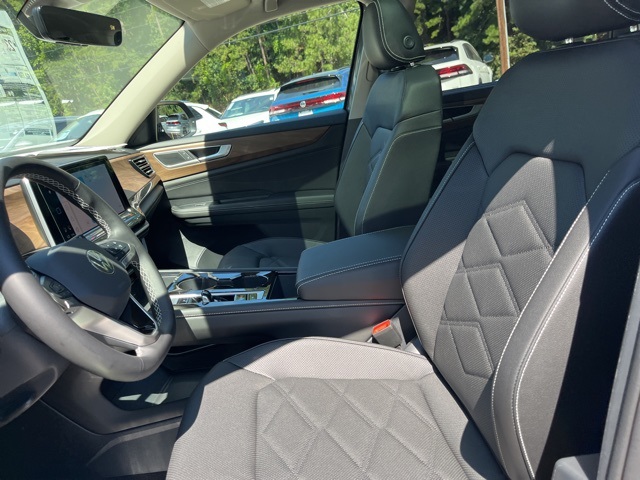 2026 Volkswagen Atlas SE Technology photo 8