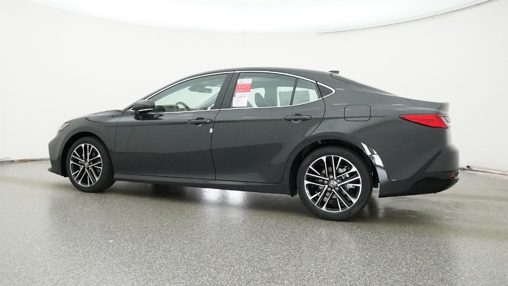 2025 Toyota Camry XLE photo 12