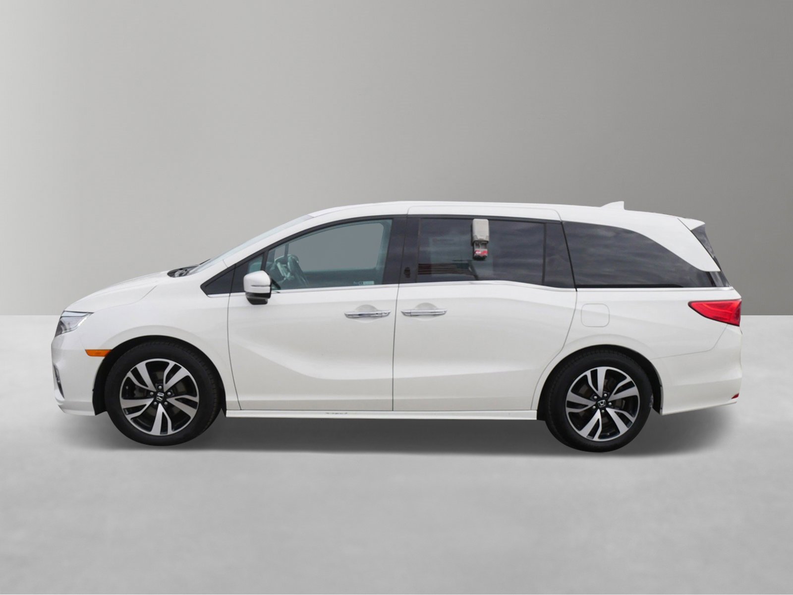 Used 2019 Honda Odyssey Elite with VIN 5FNRL6H95KB052930 for sale in White Bear Lake, Minnesota