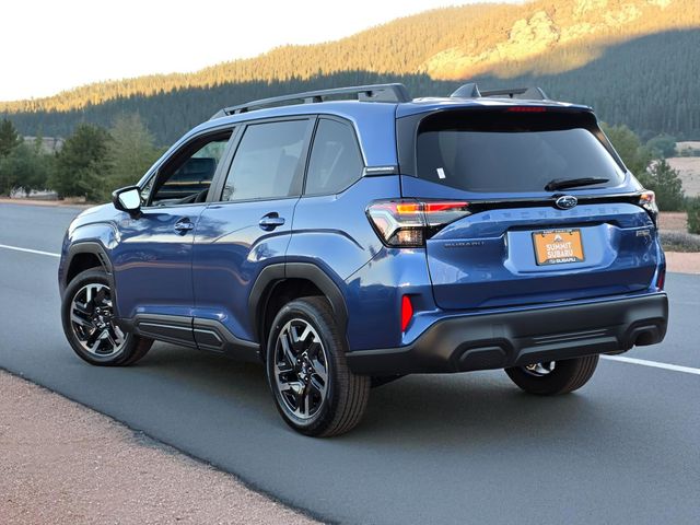 2025 Subaru Forester Premium photo 3