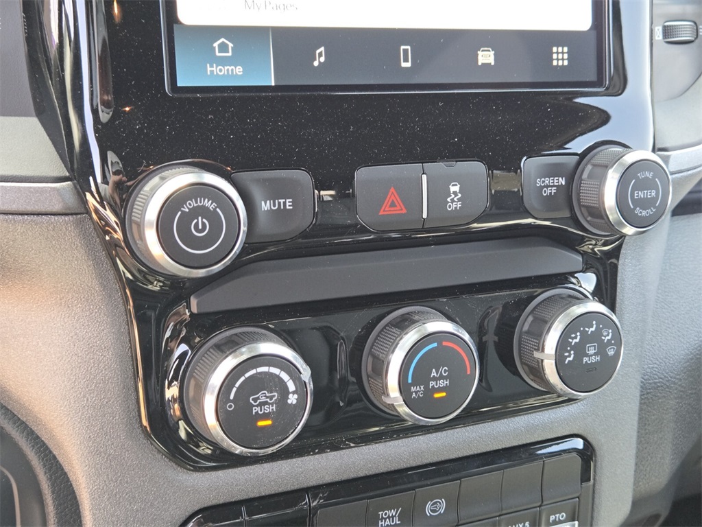 2025 Ram 3500 Tradesman photo 11