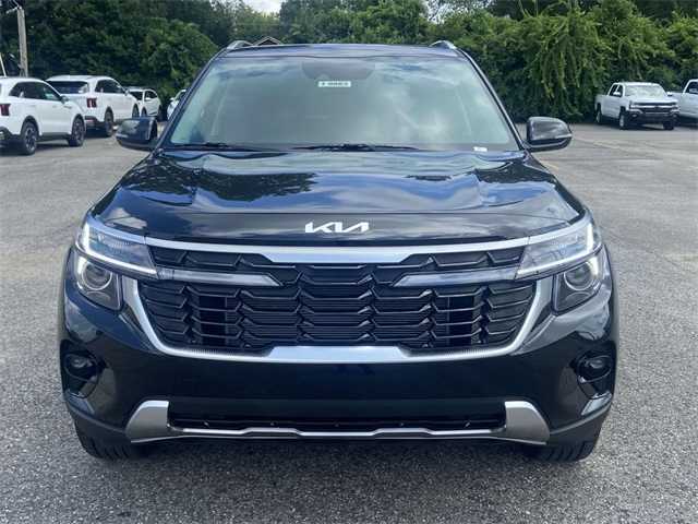 2025 Kia Seltos EX photo 4