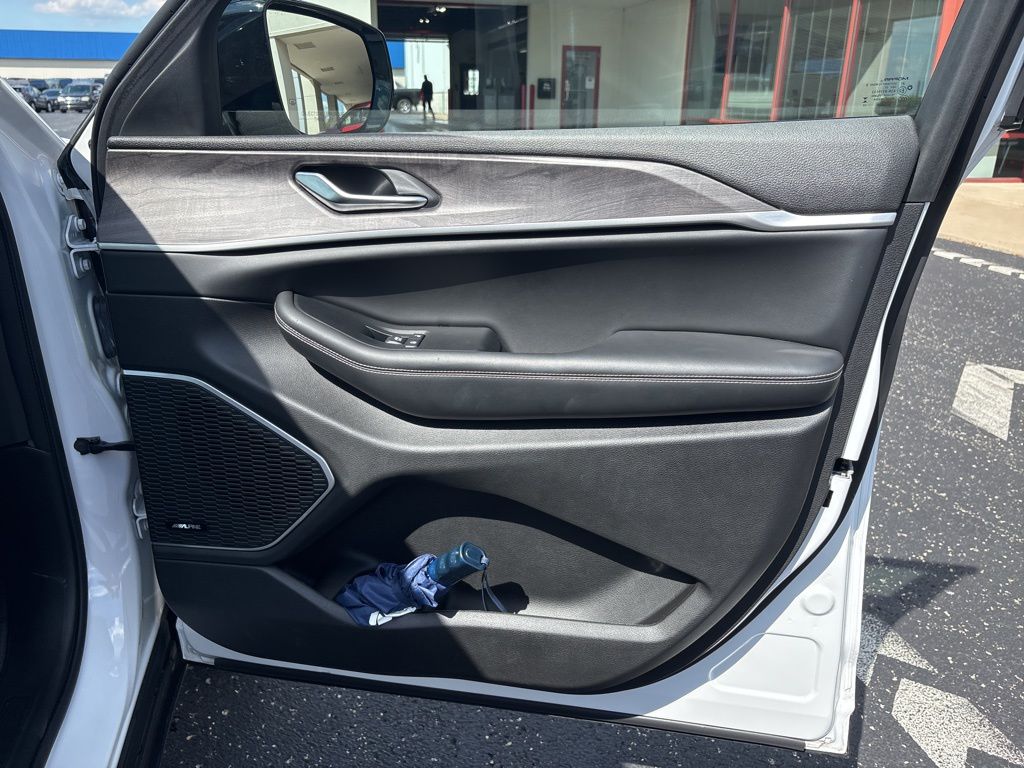 2023 Jeep Cherokee 4xe photo 16