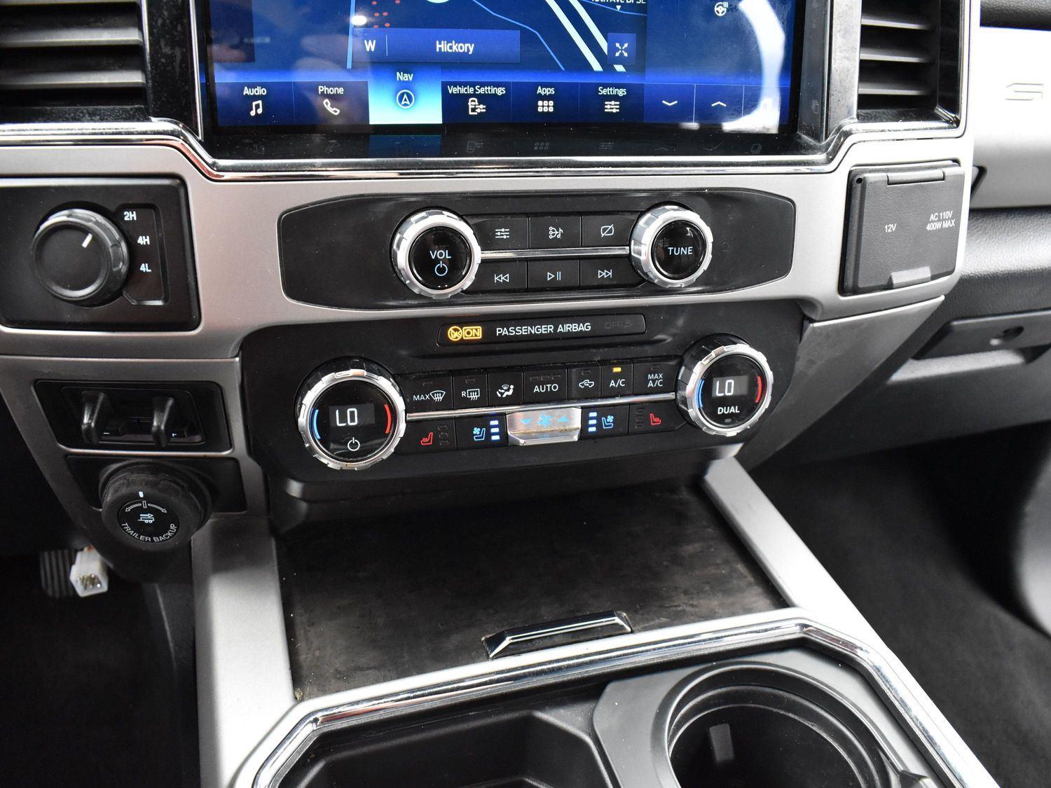 2022 Ford F-450 Lariat photo 24