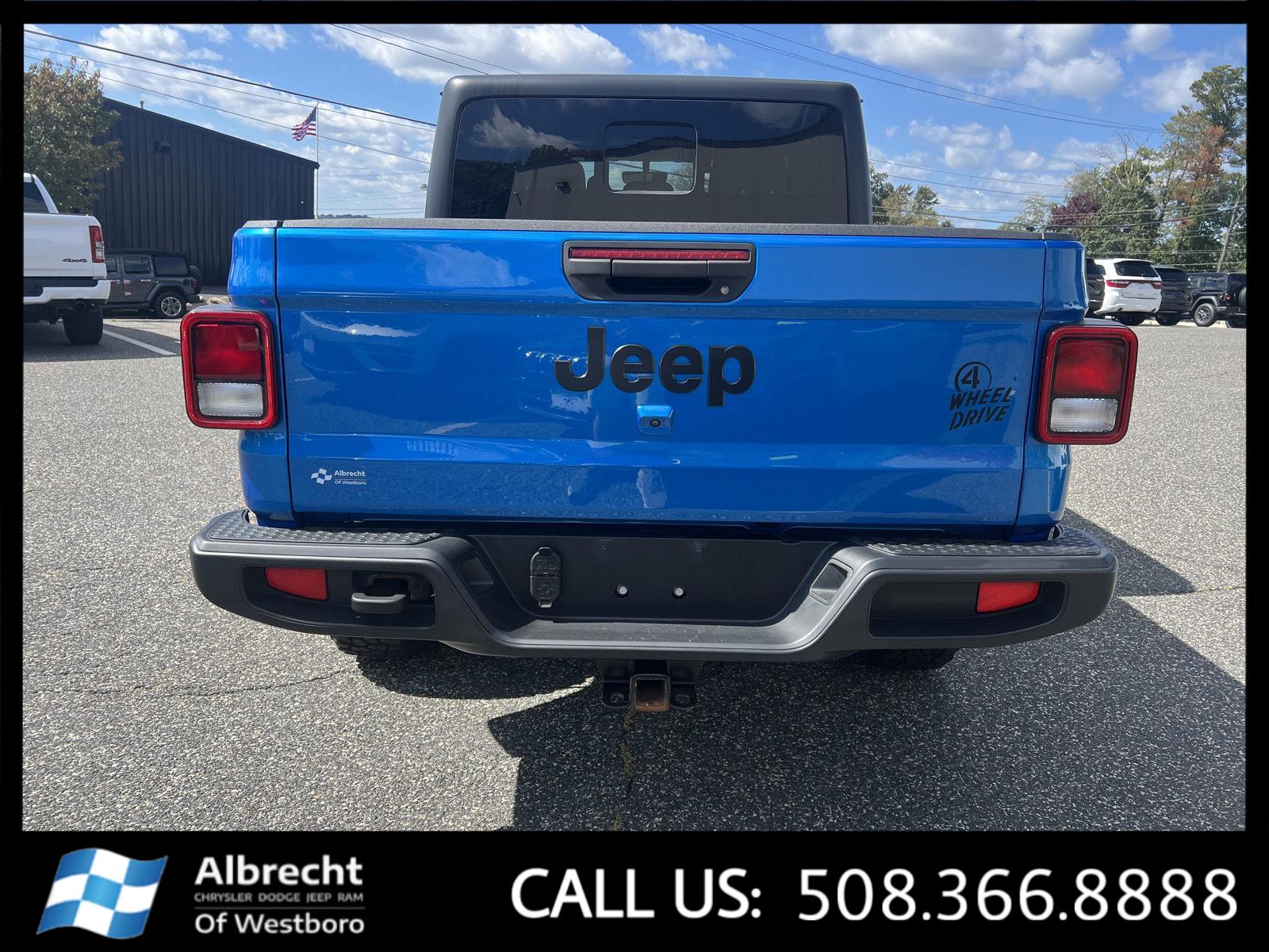 2022 Jeep Gladiator Willys photo 3