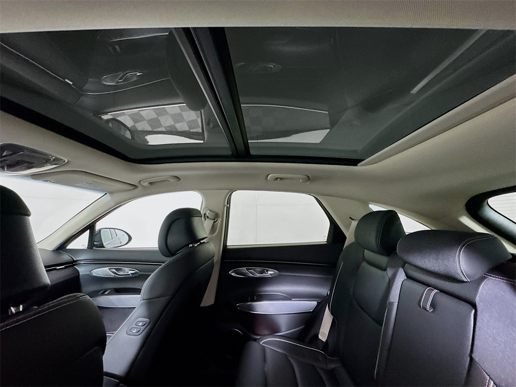 2023 Genesis Electrified GV70 Advanced photo 15