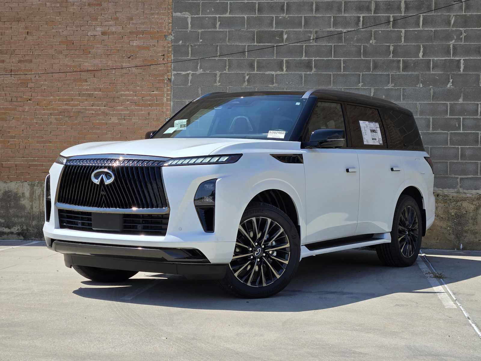 2026 INFINITI QX80 Autograph's photo