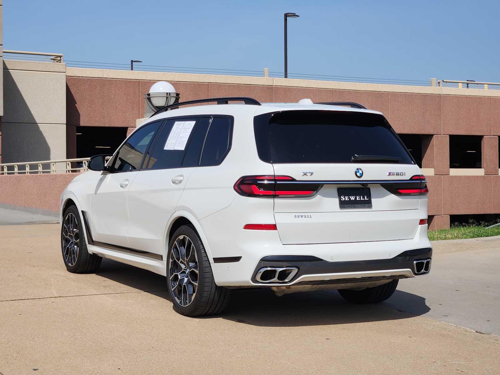 2025 Bmw X7 M60i photo 2