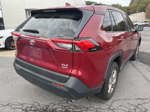2023 Toyota RAV4 XLE photo 4
